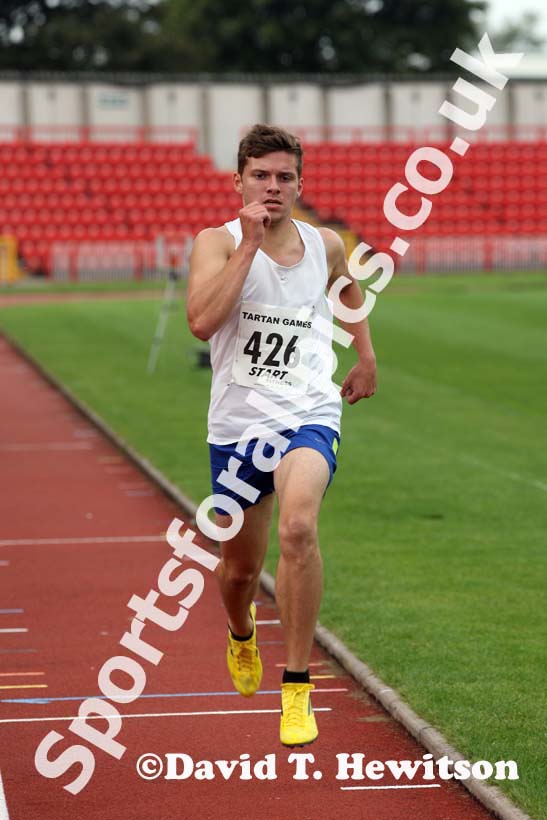 Senior mens 1500 metres at the Gateshead Tartan Games Open.